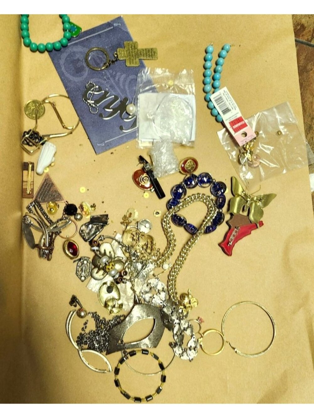 7 Lbs Vintage To Modern Craft & Wearable Jewelry Lot Necklaces Bracelets Rings E - Picture 6 of 7